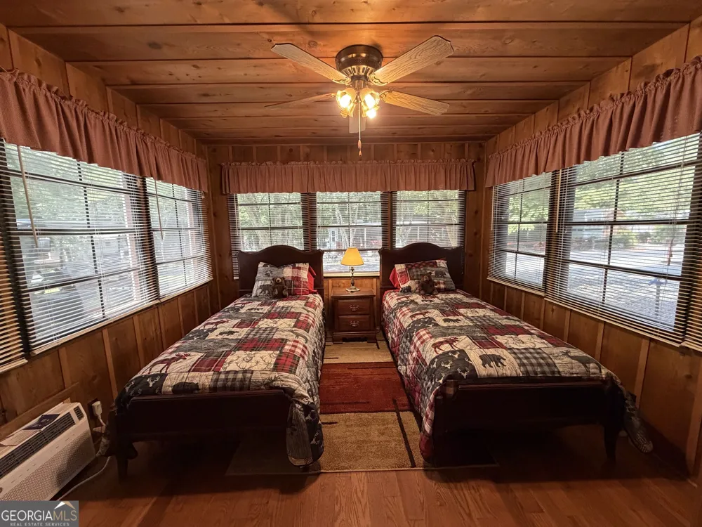 66 Maple Wood LN Cleveland, GA 30528
