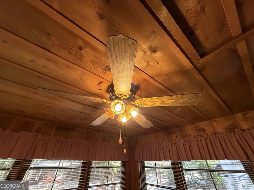 66 Maple Wood LN Cleveland, GA 30528