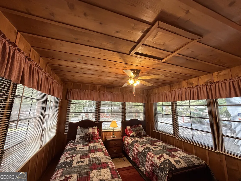 66 Maple Wood LN Cleveland, GA 30528
