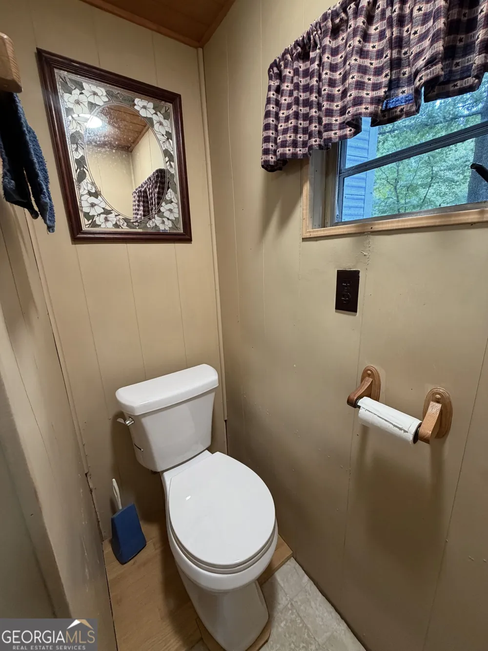 66 Maple Wood LN Cleveland, GA 30528