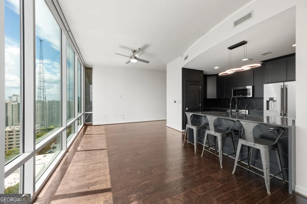 923 Peachtree ST NE Atlanta, GA 30309