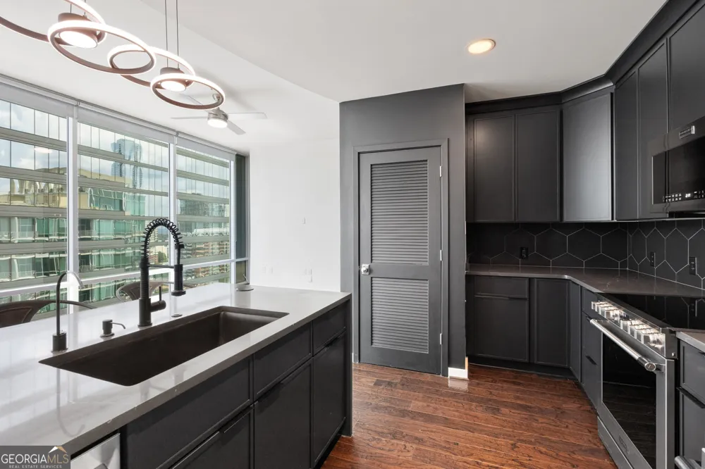 923 Peachtree ST NE Atlanta, GA 30309