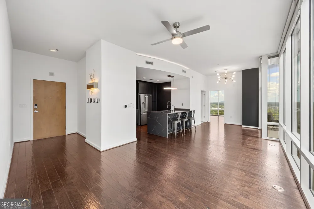 923 Peachtree ST NE Atlanta, GA 30309