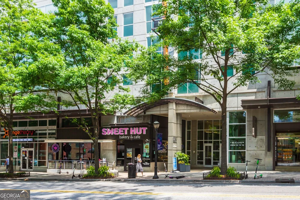 923 Peachtree ST NE Atlanta, GA 30309