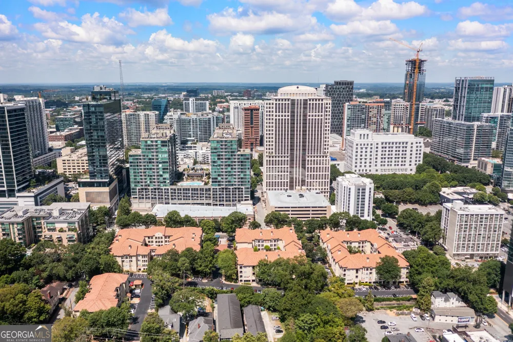 923 Peachtree ST NE Atlanta, GA 30309