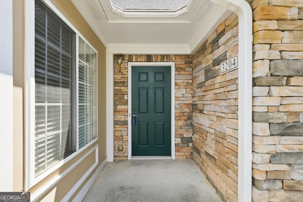 3204 Village LN Roswell, GA 30075