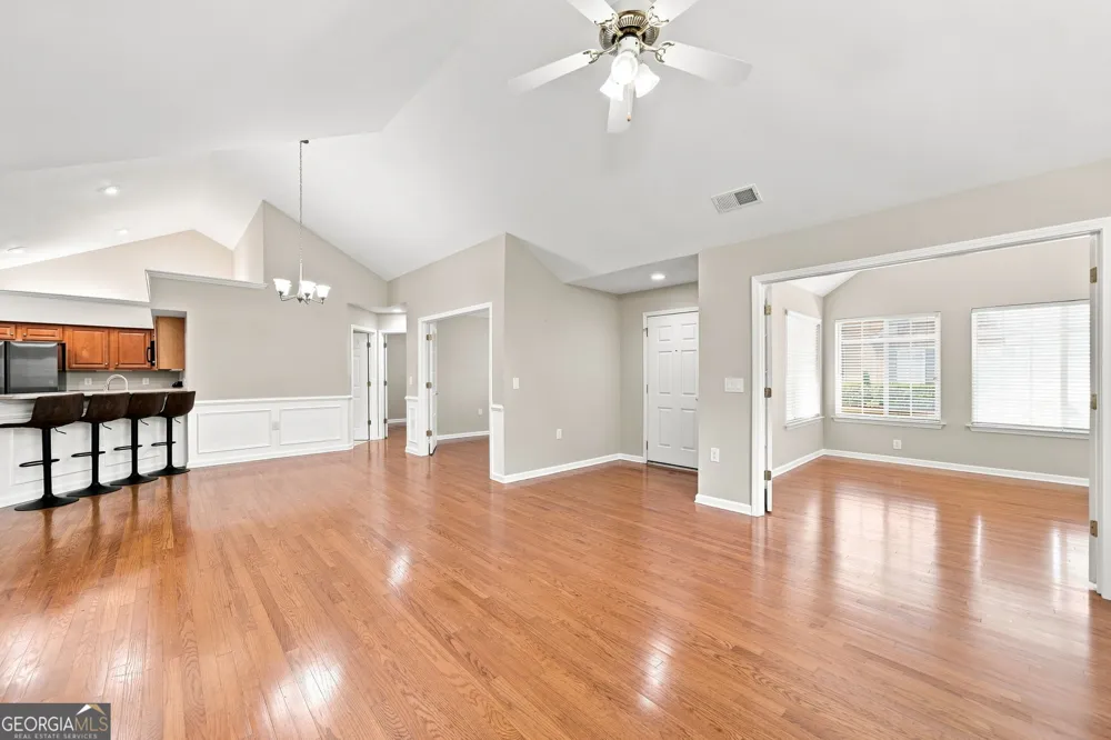 3204 Village LN Roswell, GA 30075