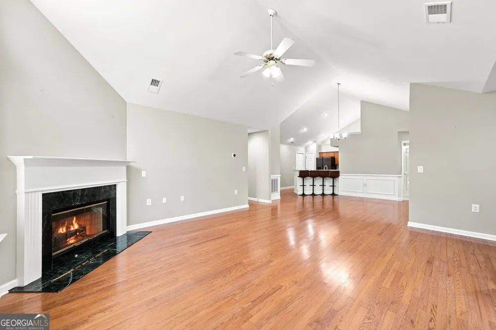 3204 Village LN Roswell, GA 30075