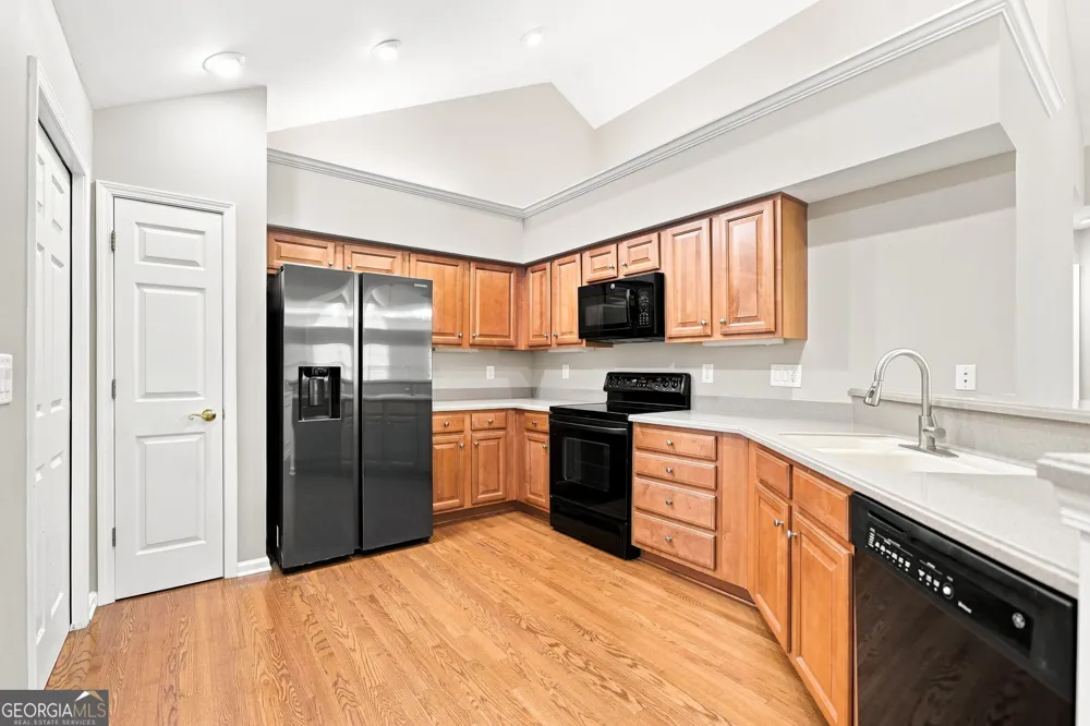 3204 Village LN Roswell, GA 30075