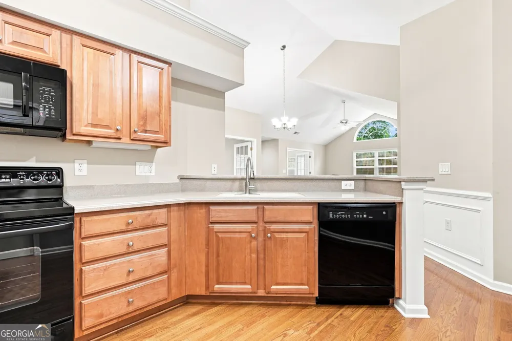 3204 Village LN Roswell, GA 30075