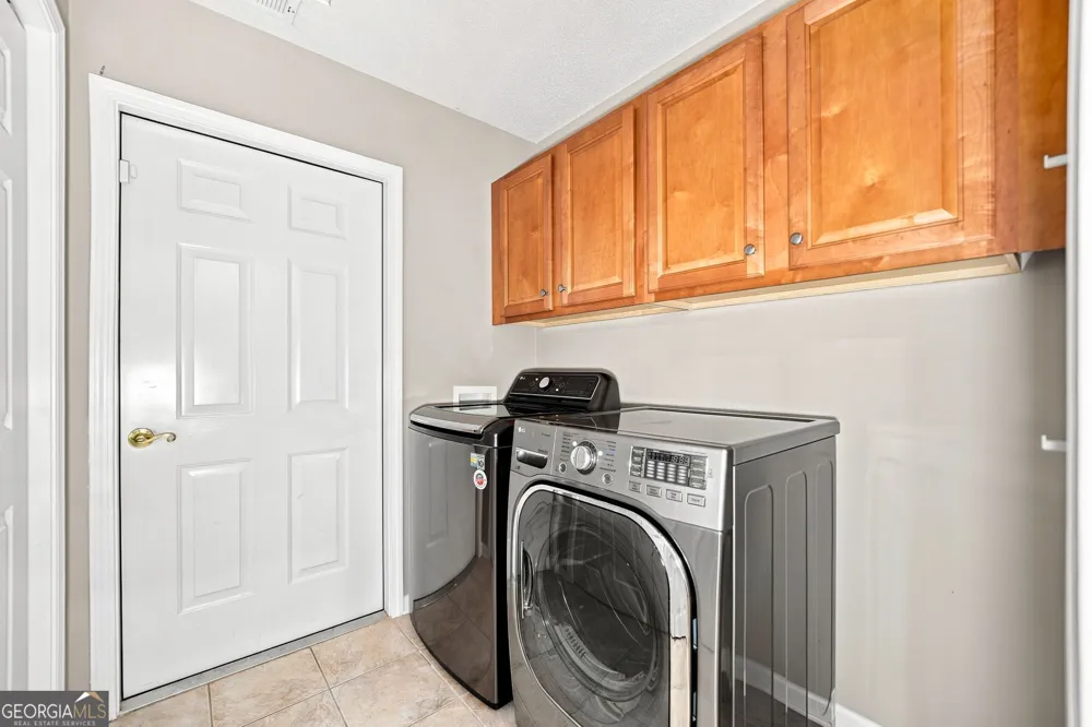 3204 Village LN Roswell, GA 30075
