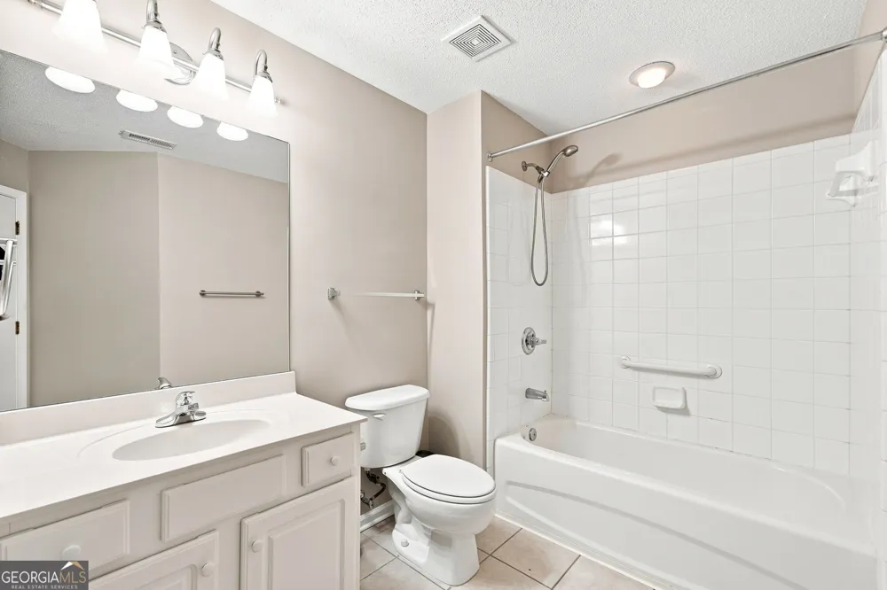 3204 Village LN Roswell, GA 30075