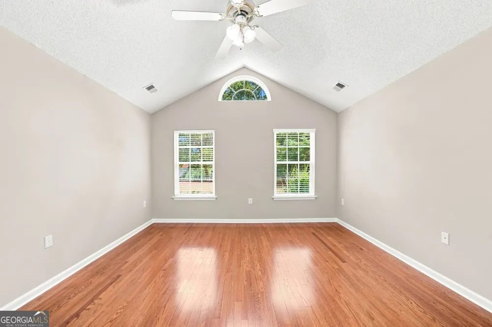 3204 Village LN Roswell, GA 30075