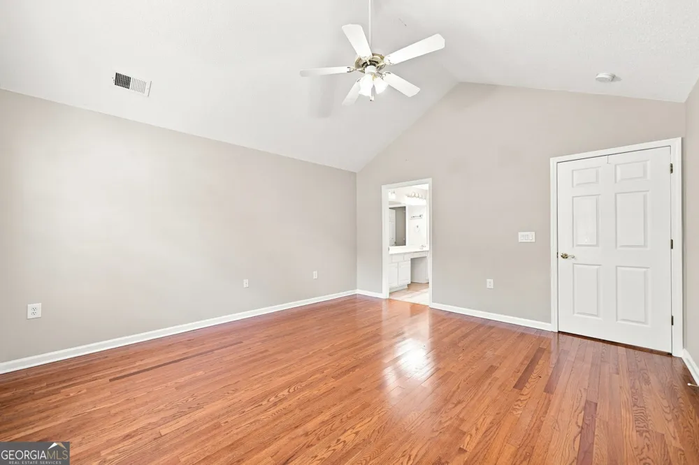 3204 Village LN Roswell, GA 30075