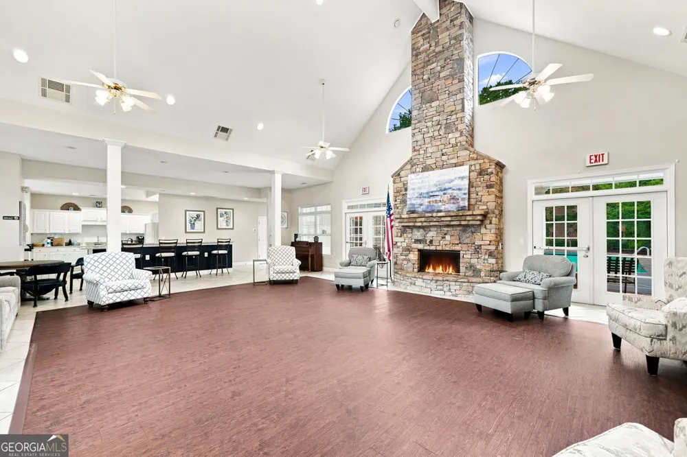 3204 Village LN Roswell, GA 30075