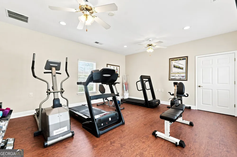 3204 Village LN Roswell, GA 30075
