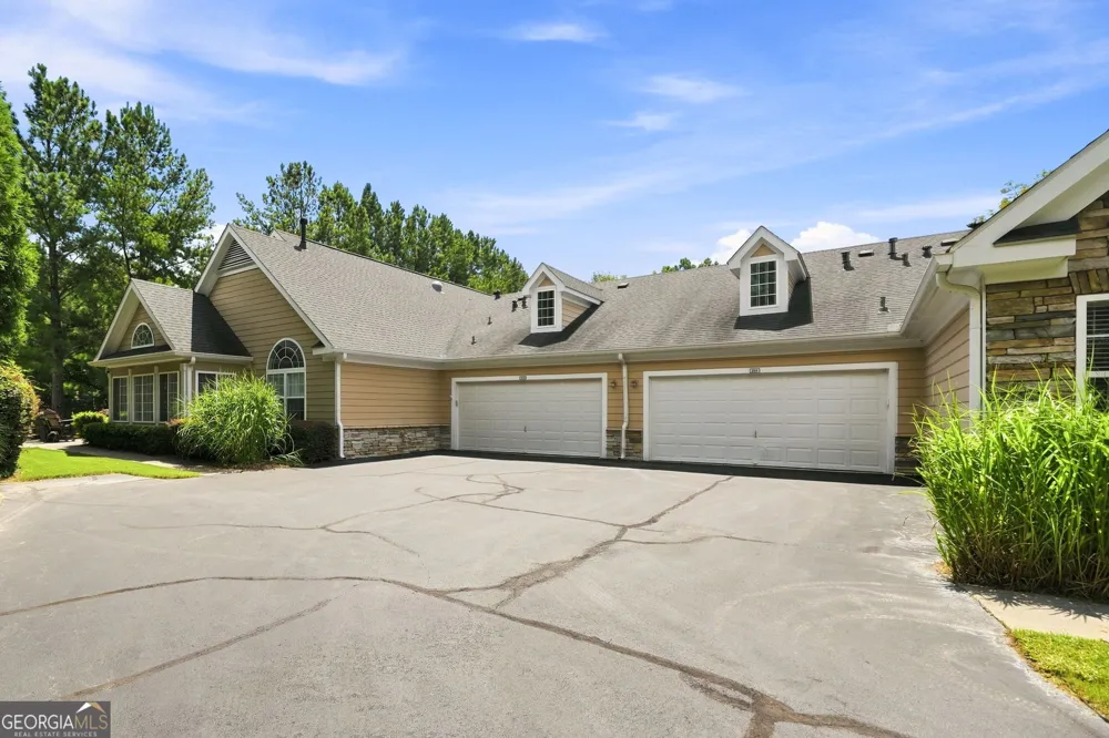 3204 Village LN Roswell, GA 30075