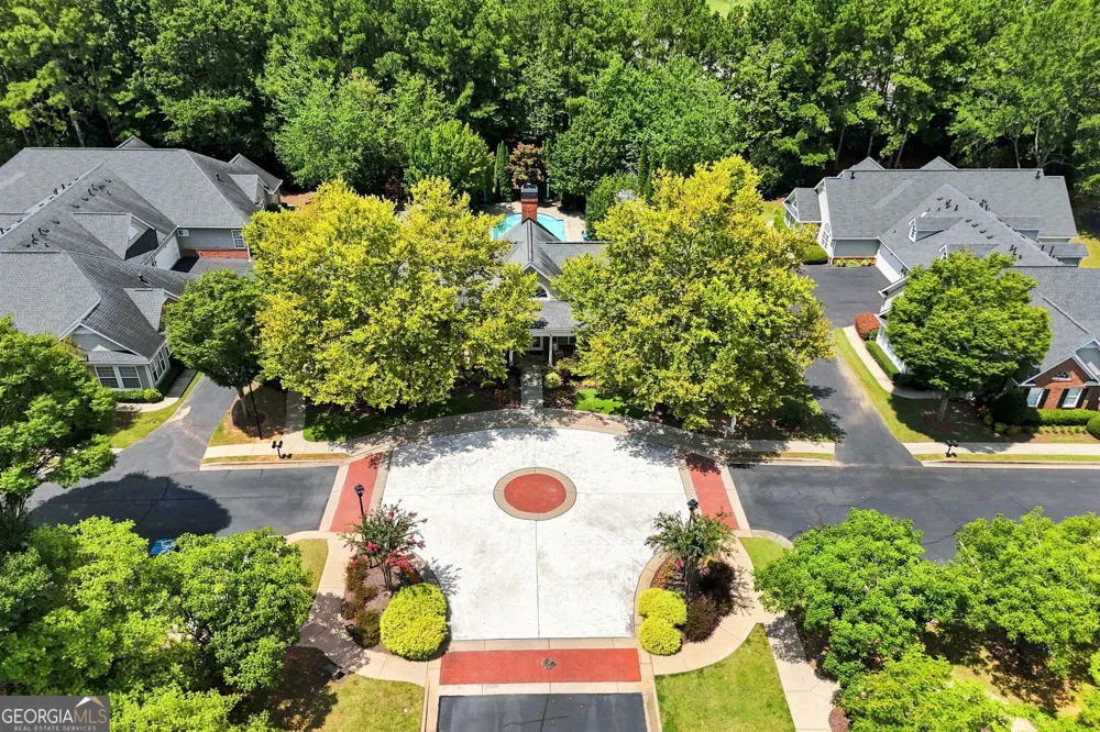 3204 Village LN Roswell, GA 30075
