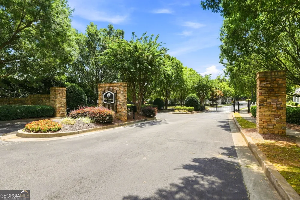 3204 Village LN Roswell, GA 30075