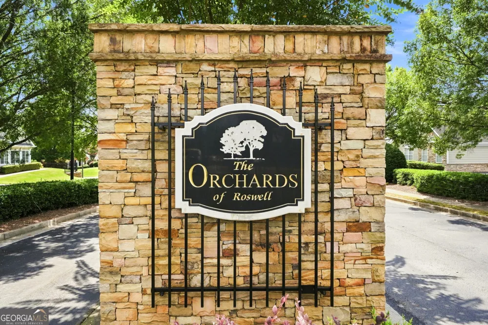 3204 Village LN Roswell, GA 30075