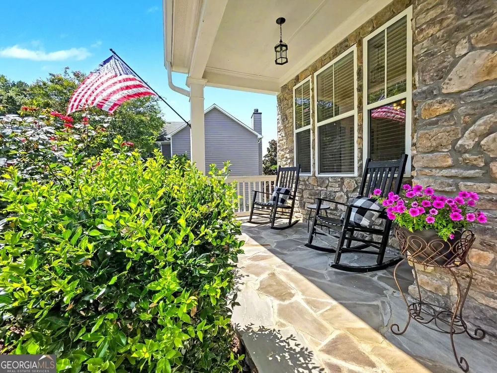 73 Lilyfield LN Acworth, GA 30101