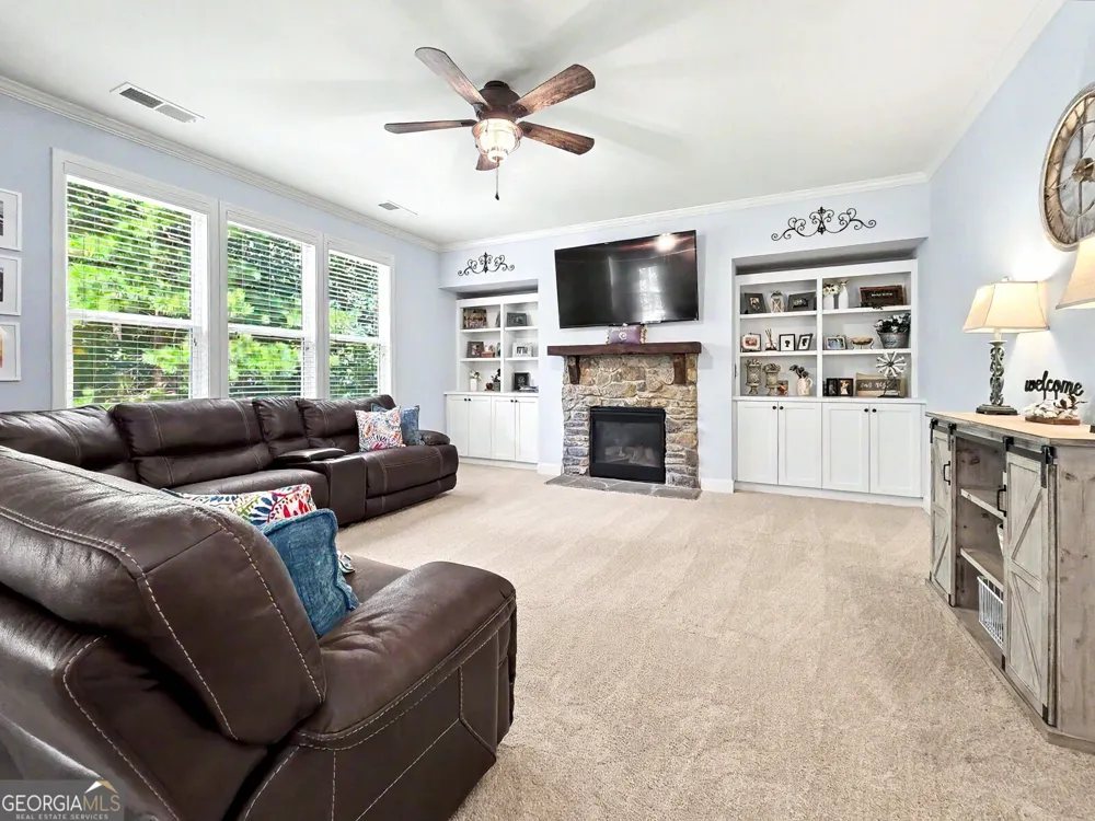 73 Lilyfield LN Acworth, GA 30101