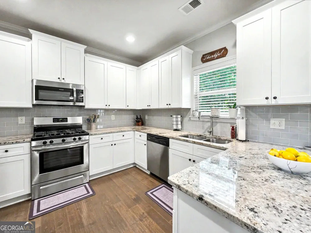 73 Lilyfield LN Acworth, GA 30101