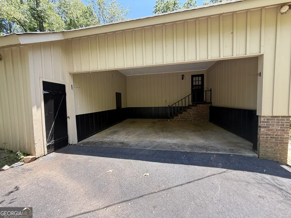 135 Kennesaw DR Thomaston, GA 30286