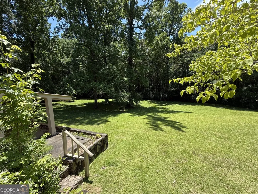 135 Kennesaw DR Thomaston, GA 30286