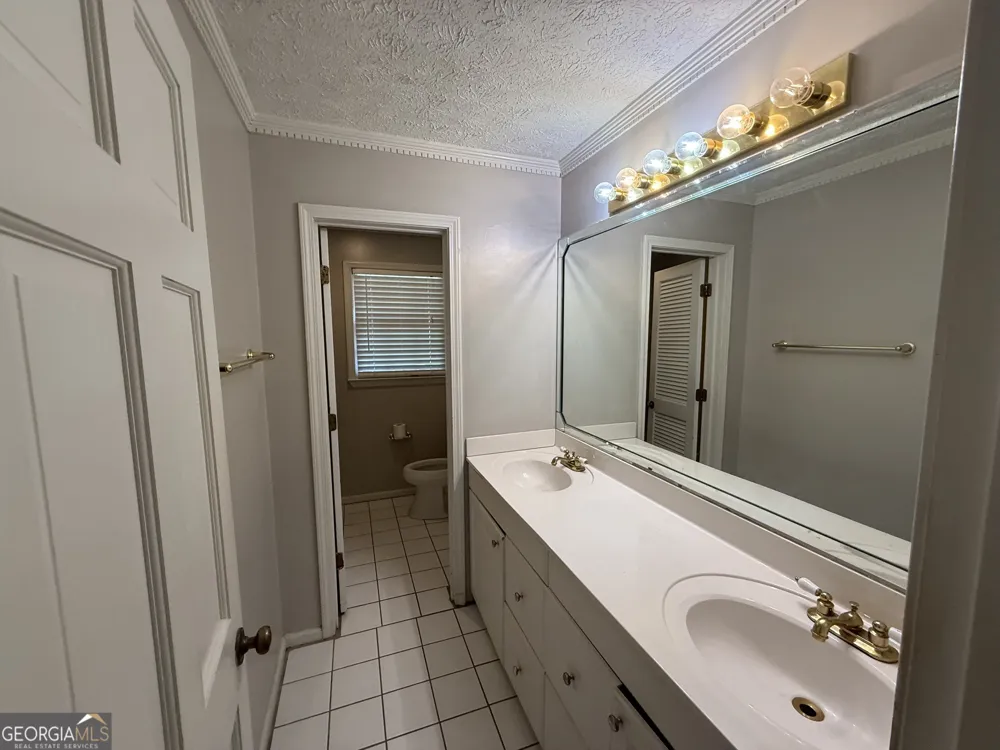 135 Kennesaw DR Thomaston, GA 30286