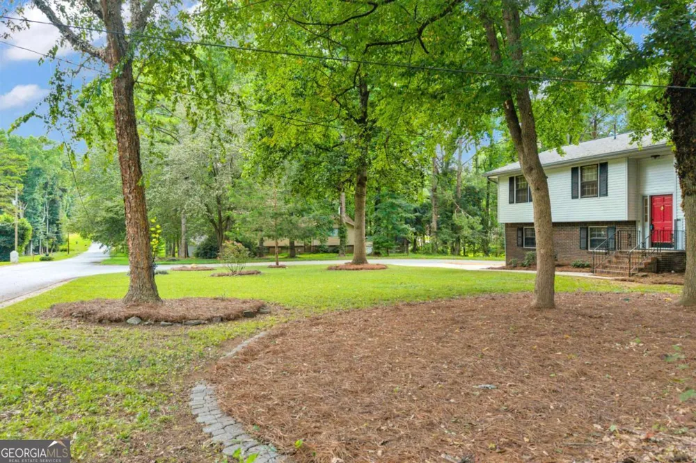 6193 Pine LN Douglasville, GA 30135