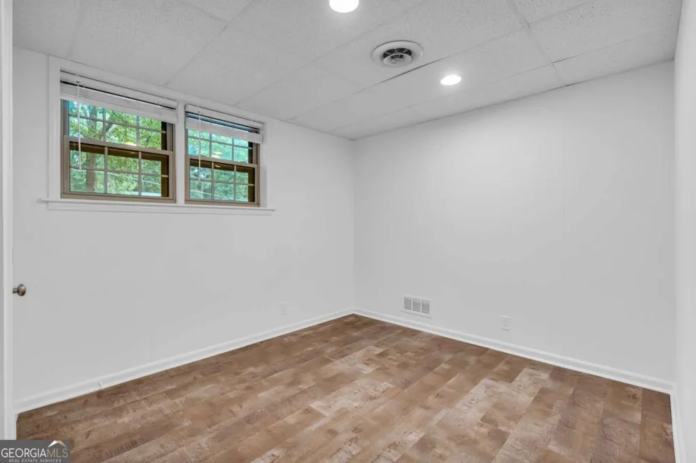 6193 Pine LN Douglasville, GA 30135