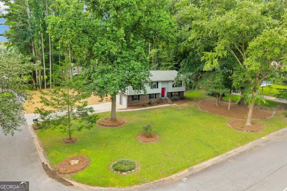 6193 Pine LN Douglasville, GA 30135