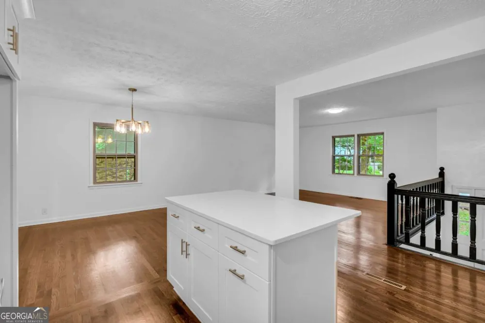 6193 Pine LN Douglasville, GA 30135