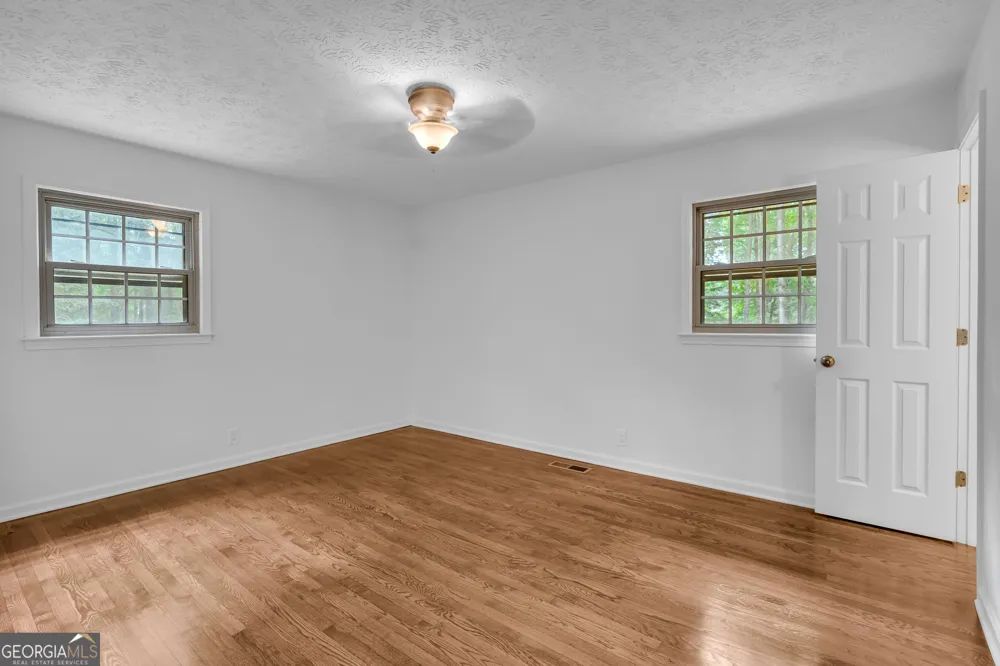 6193 Pine LN Douglasville, GA 30135