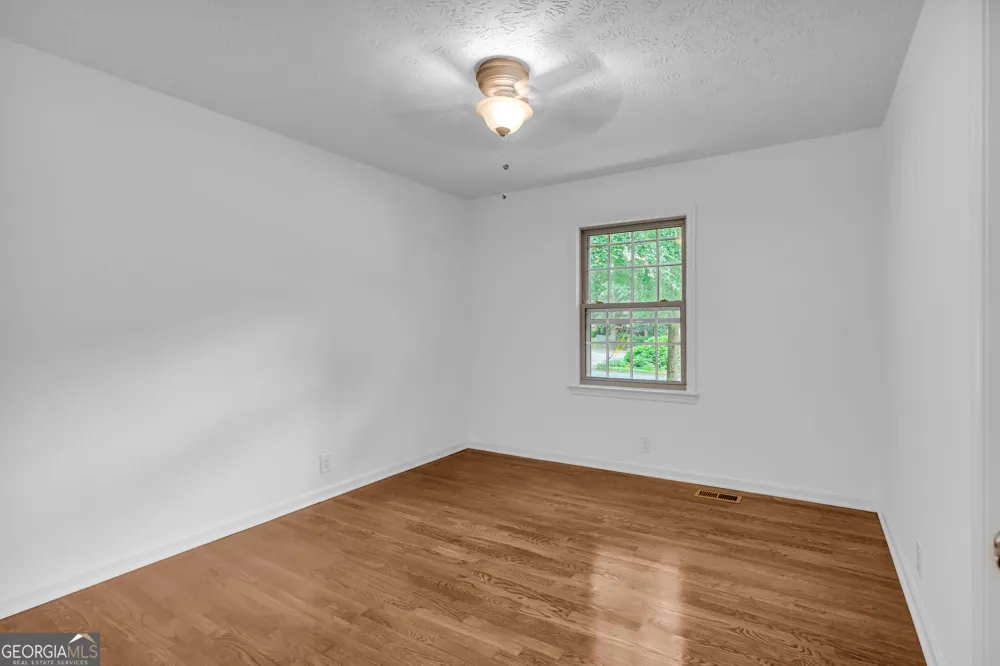 6193 Pine LN Douglasville, GA 30135