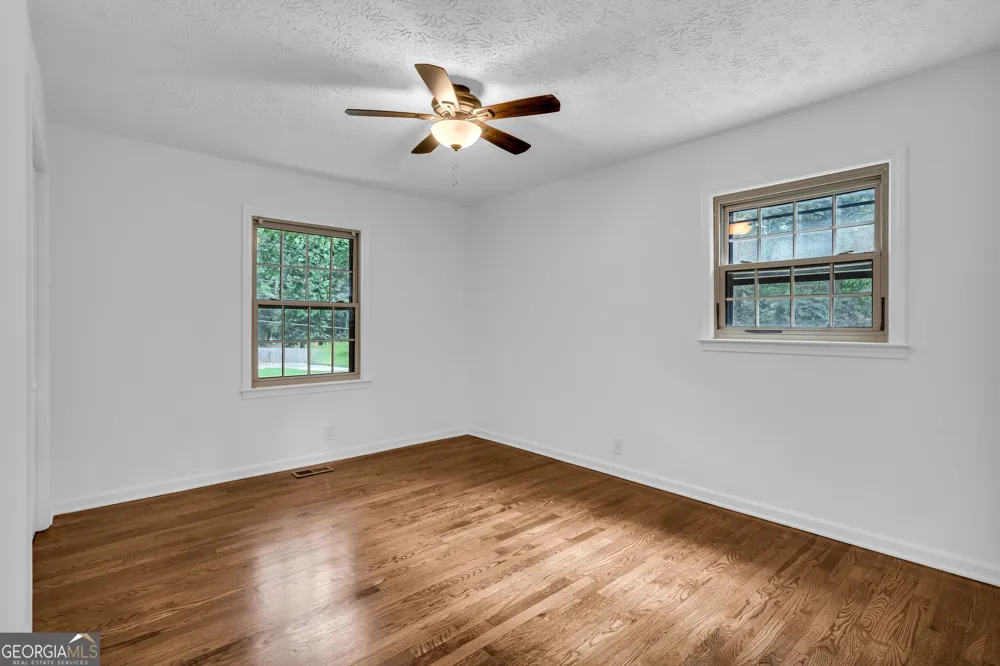 6193 Pine LN Douglasville, GA 30135