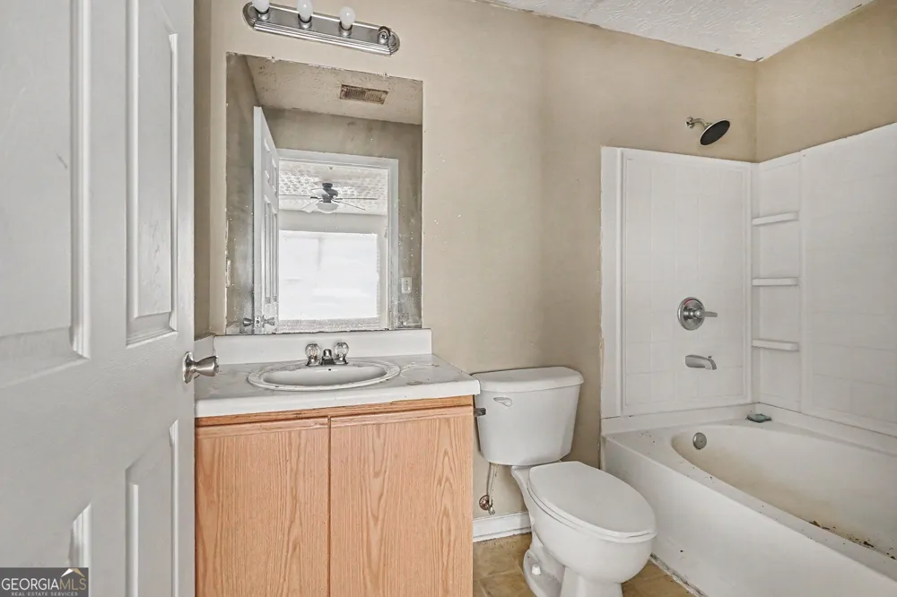 2202 Fairington Village DR Lithonia, GA 30038