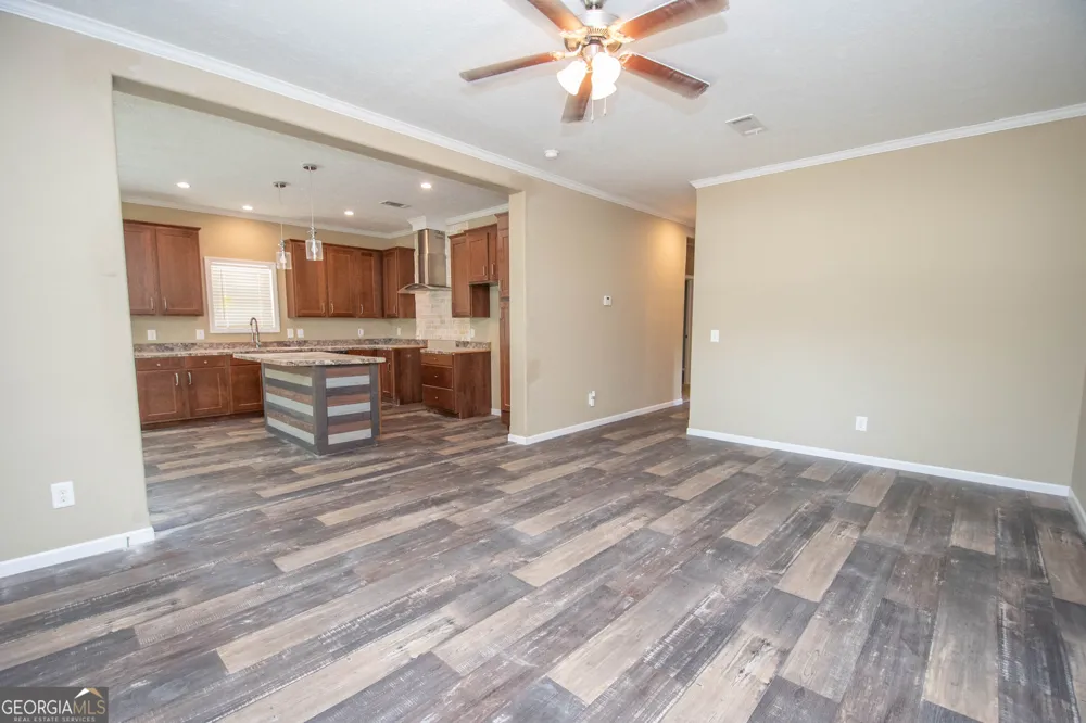 196 Dogwood Lane Woodbury, GA 30293