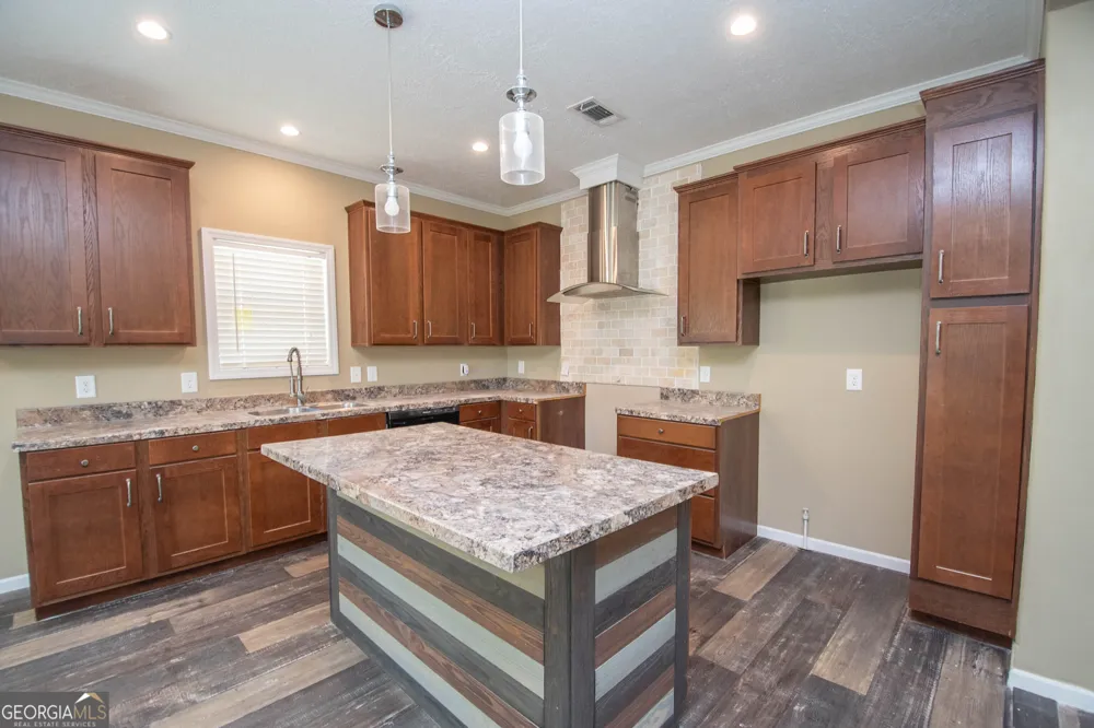 196 Dogwood Lane Woodbury, GA 30293