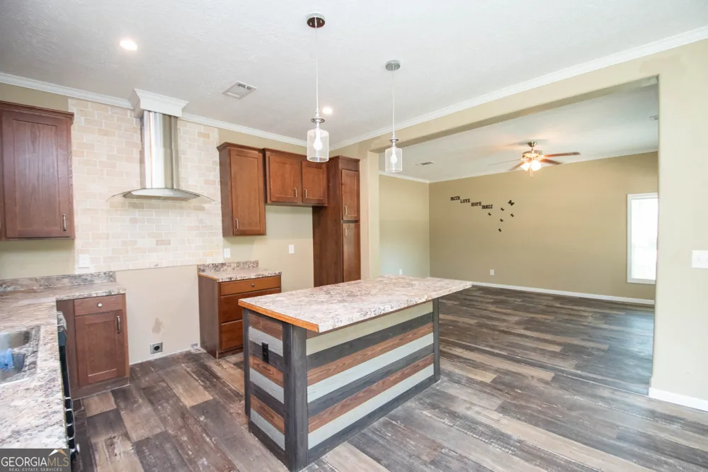 196 Dogwood Lane Woodbury, GA 30293