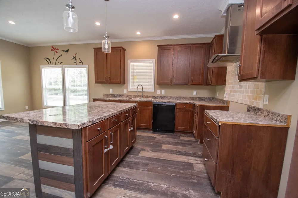 196 Dogwood Lane Woodbury, GA 30293