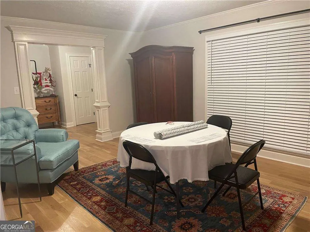 283 Northgate TRCE Roswell, GA 30075