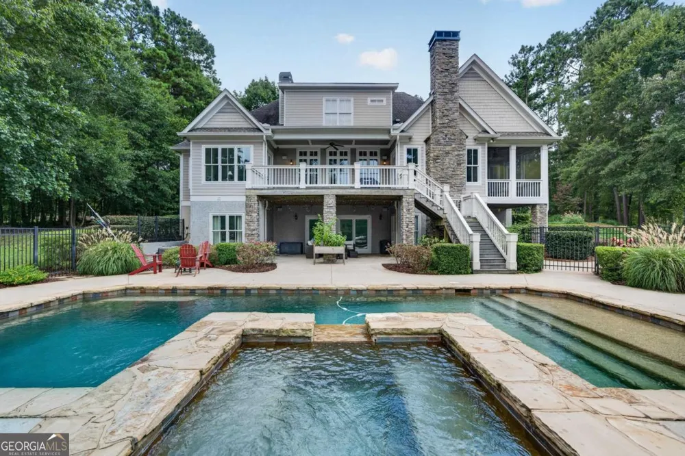 132 Country LN Eatonton, GA 31024