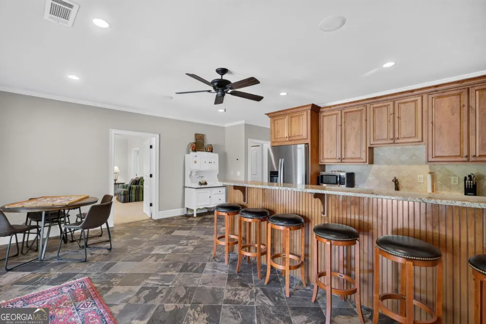 132 Country LN Eatonton, GA 31024
