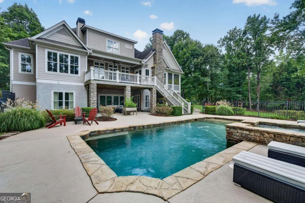 132 Country LN Eatonton, GA 31024