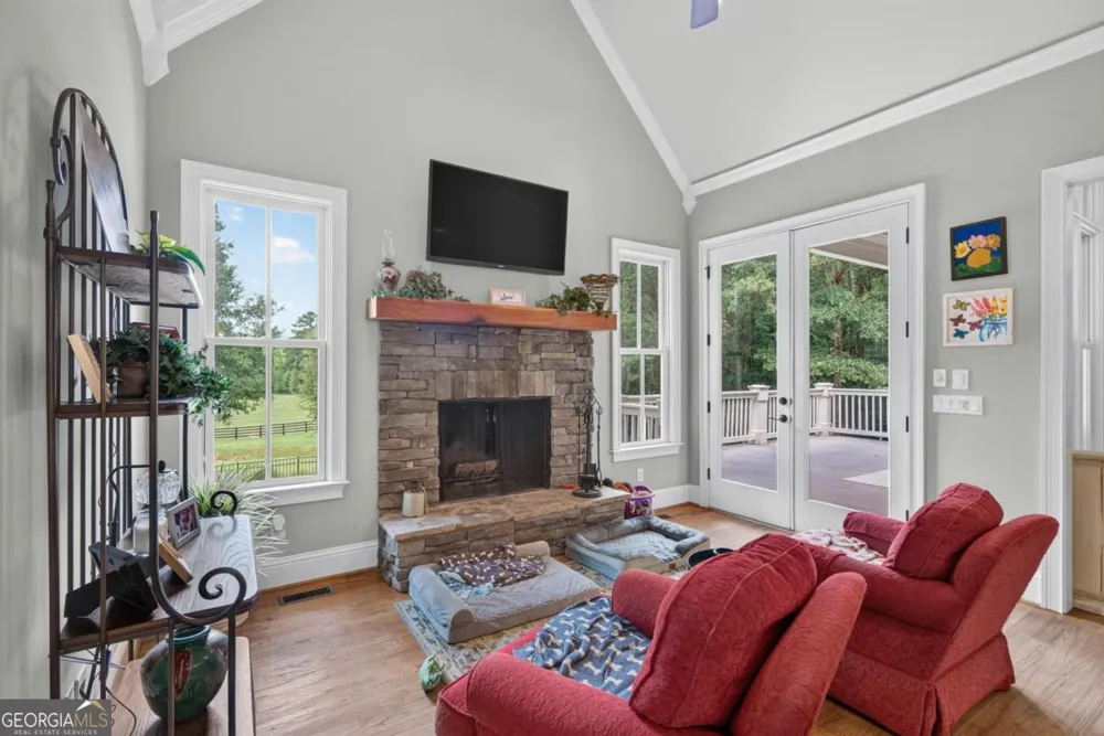 132 Country LN Eatonton, GA 31024