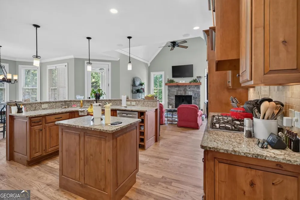 132 Country LN Eatonton, GA 31024