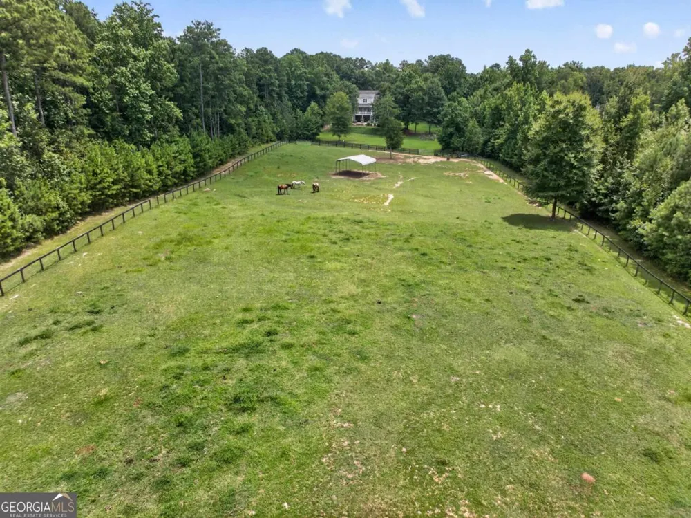 132 Country LN Eatonton, GA 31024