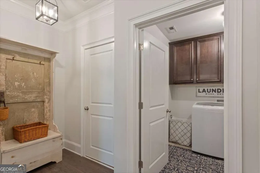 327 Carmichael CIR Canton, GA 30115